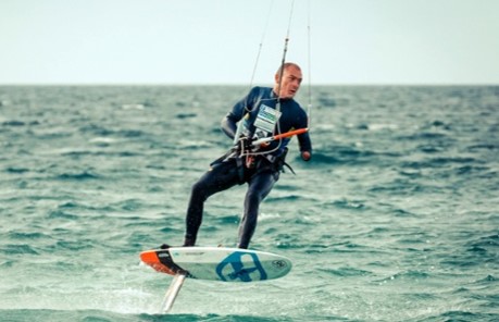 chris-ballois-kitesurfeur-sponsorise-forstaff-cabinet-recrutement